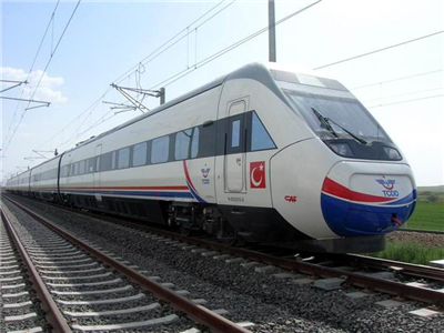 ANKARA-İSTANBUL ARASI YÜKSEK HIZLI TREN SEFERLERİ BAŞLIYOR…